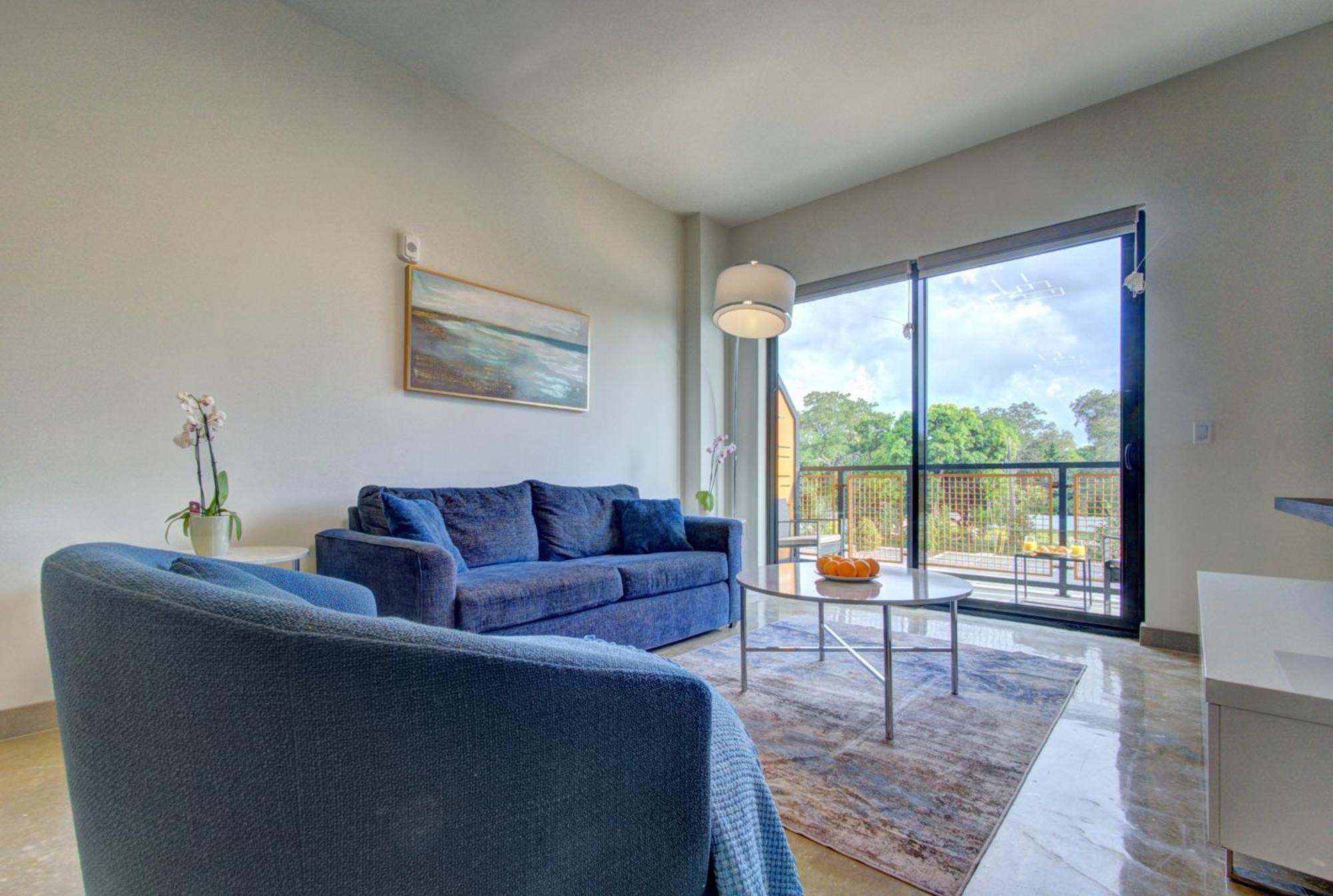 Sejur At Koosh Living Davie Exterior photo